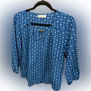 Jon & Ana Contemporary women’s blouse size L with pleating around the collar